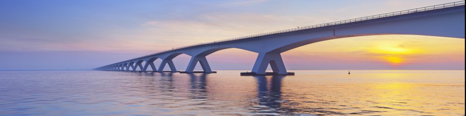 brug over water
